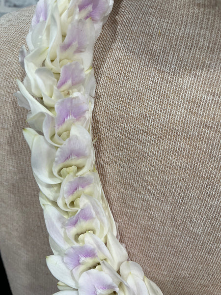 Green or White Pikky Lei
